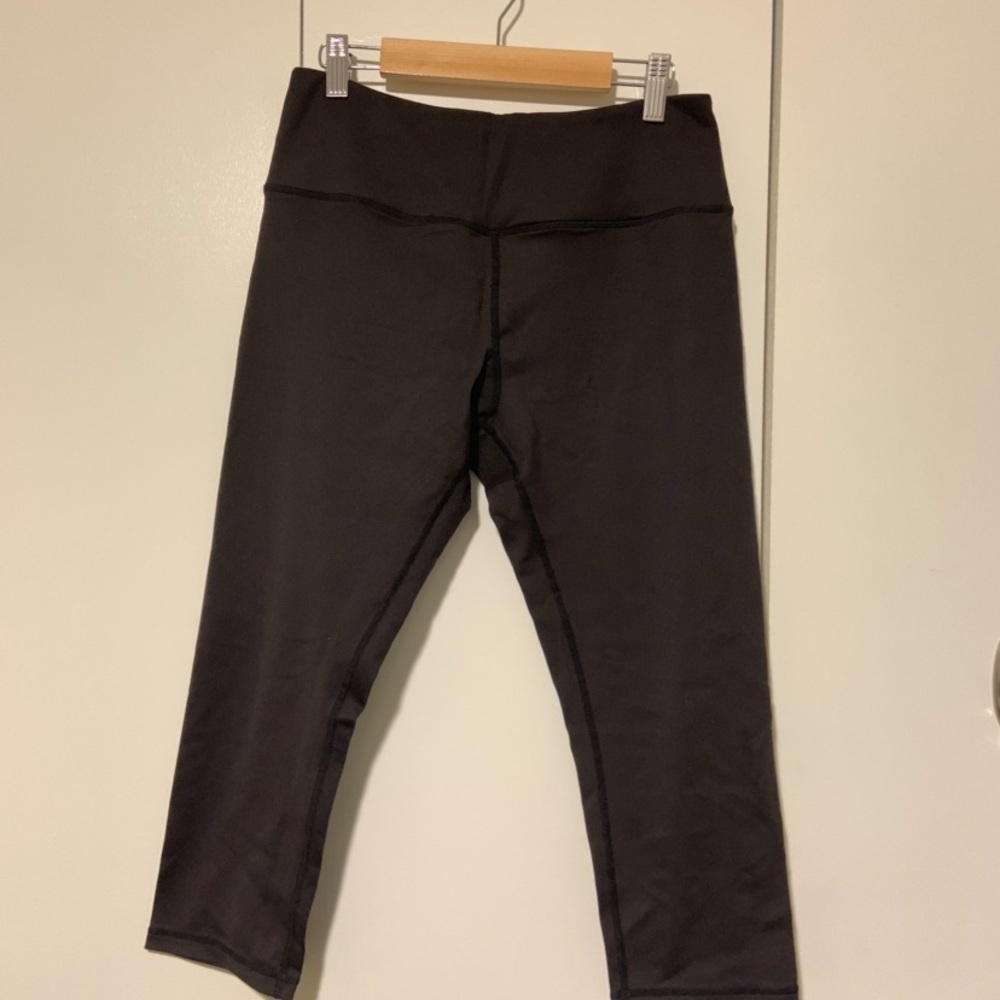 Lululemon Black Cropped Leggings